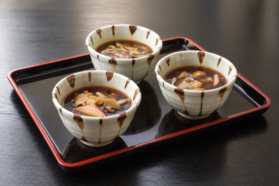 そば処 三津屋 本店の変わりつけ汁三種