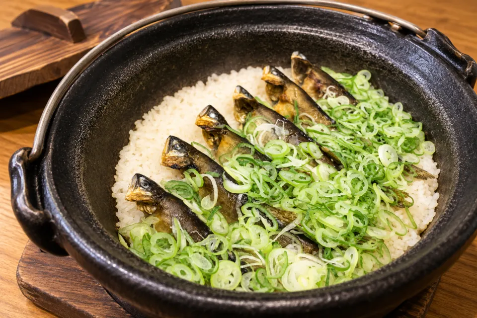 鮎料理の丹一のあゆめし(三人前の盛り付け)