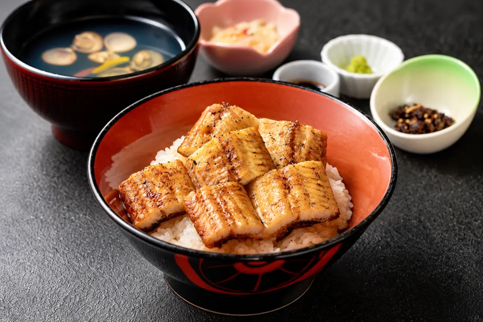 うなぎ処 山美世の鰻素焼丼