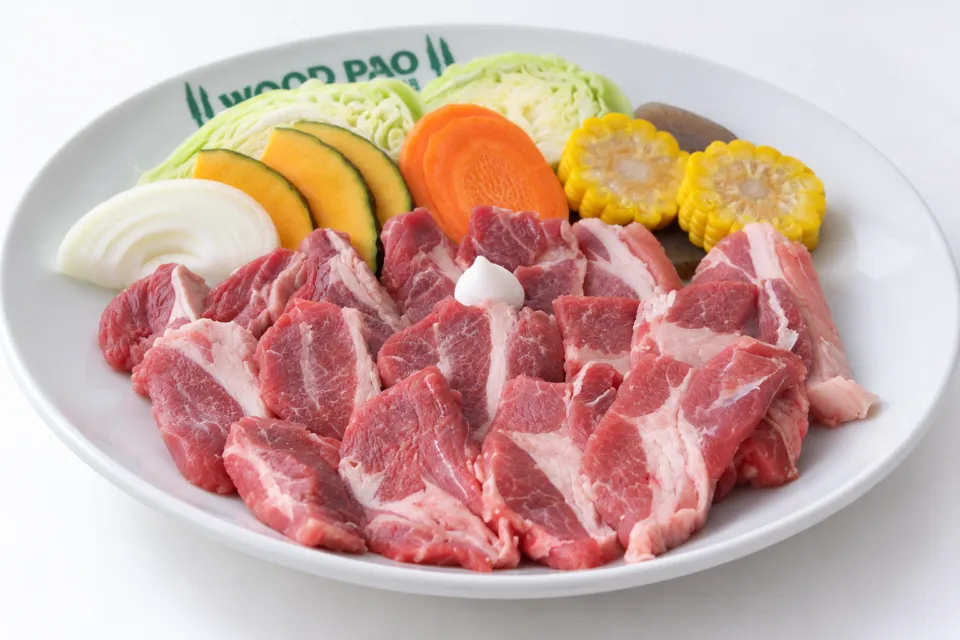 WOOD PAOのラム肉と焼き野菜の盛り合わせ