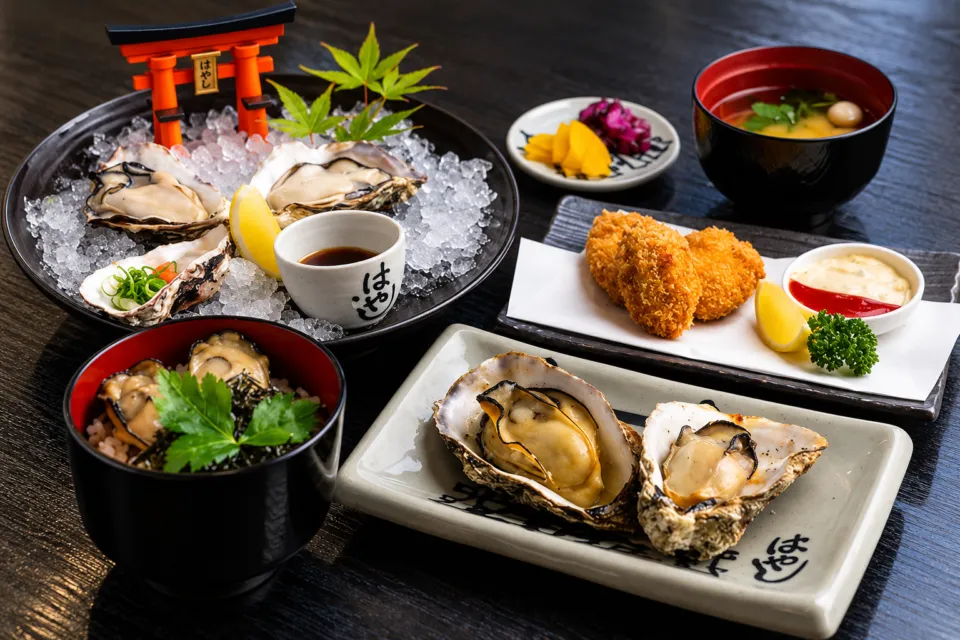 焼がきのはやしの焼がき・生がき・フライのかき三景定食