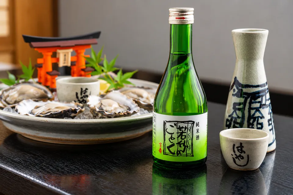 焼がきのはやしの若竹のごとくの酒瓶と徳利・猪口