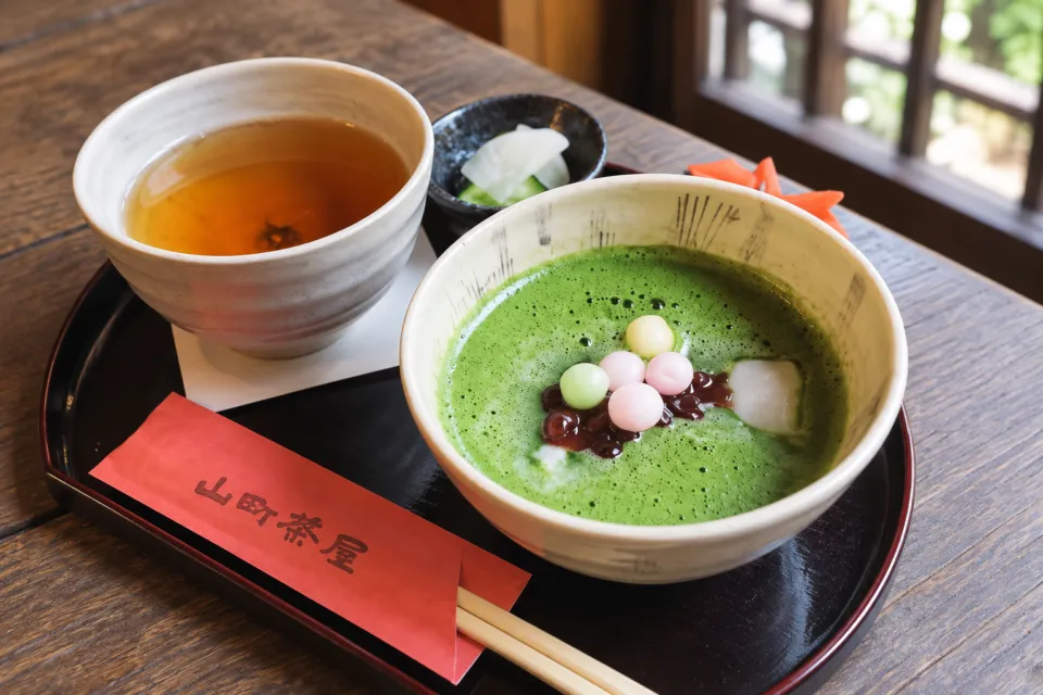 山町茶屋の抹茶の甘味とお茶を組み合わせた膳