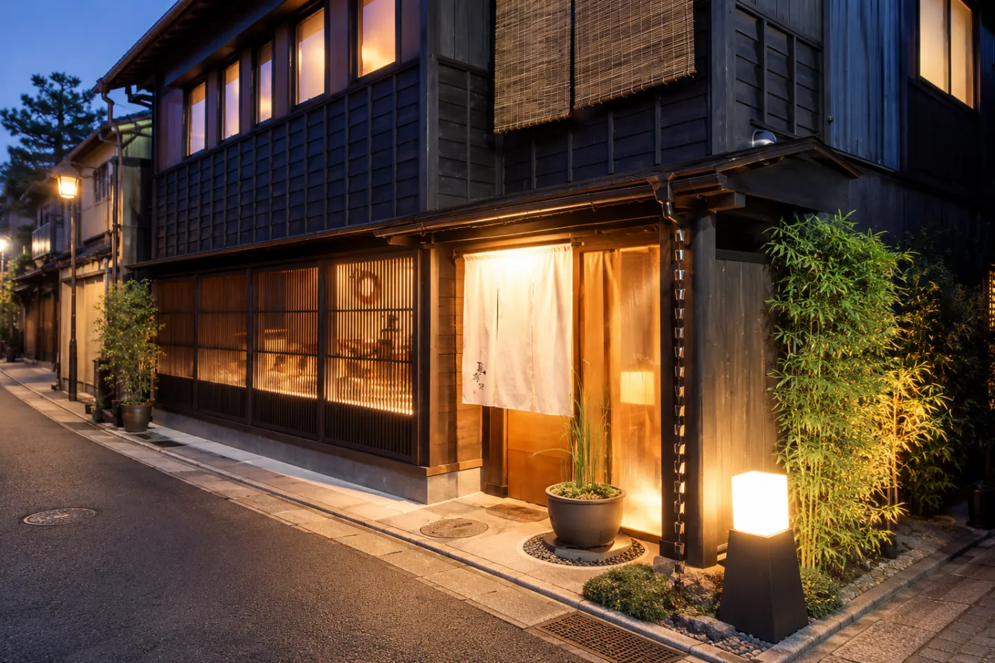 山代温泉 亀寿司の夜の外観