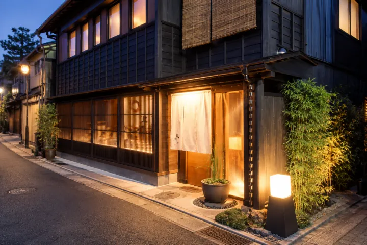 山代温泉 亀寿司の夜の外観
