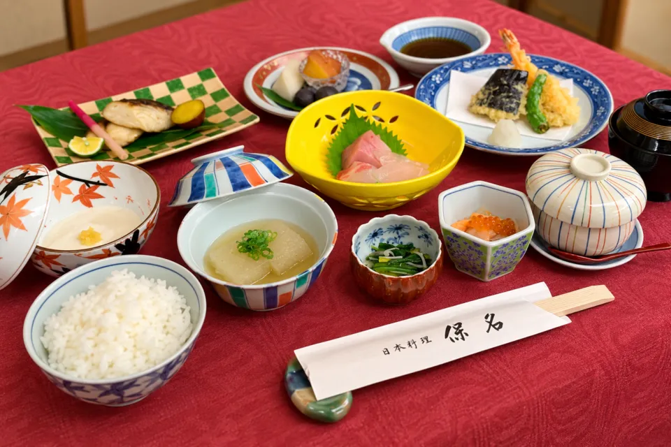 日本料理 保名の会席 白磁