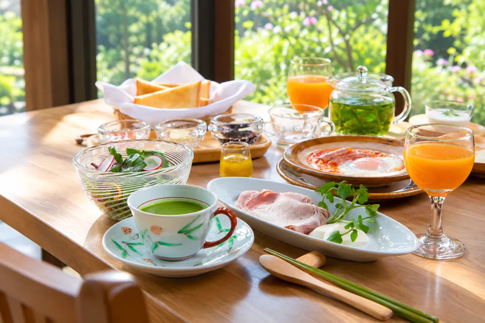 由布院 玉の湯の洋朝食のパンと卵料理