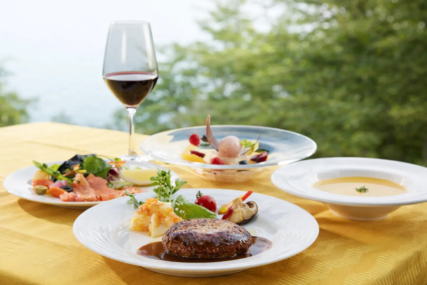 ヴェル・ボワ（小田急 山のホテル）