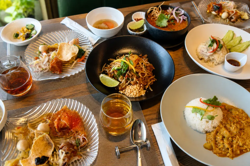 QUEEN of THAILAND 横浜