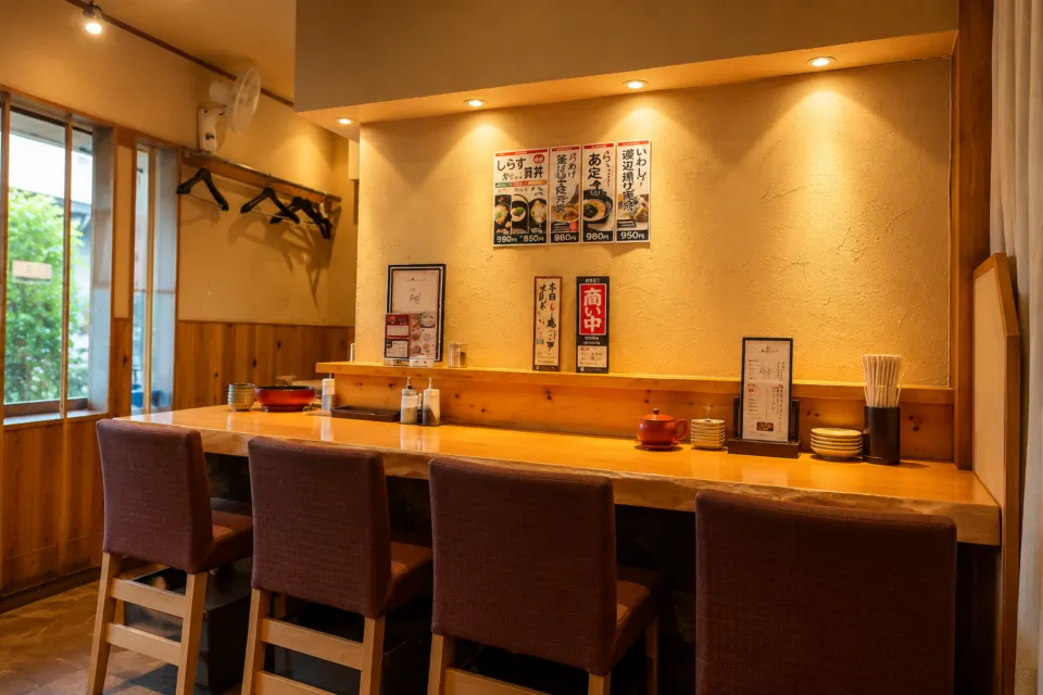 しらす問屋とびっちょ 江の島本店