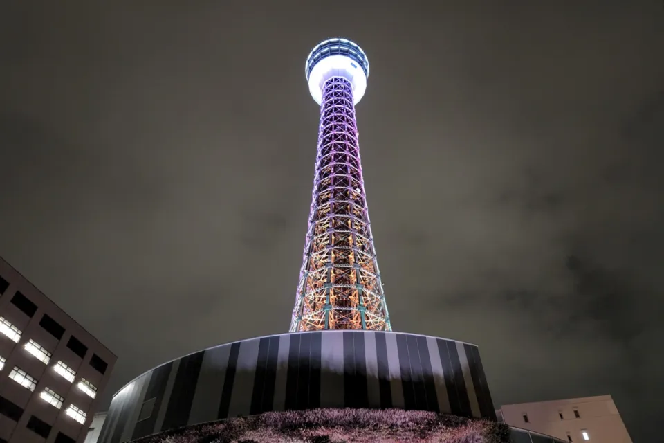 横浜マリンタワー