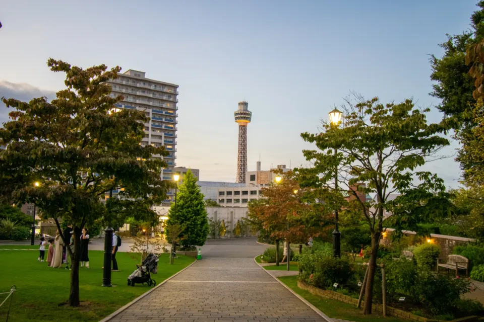 横浜マリンタワー