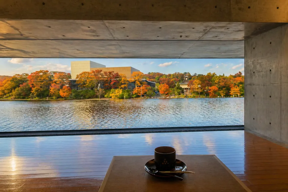 秋田県立美術館