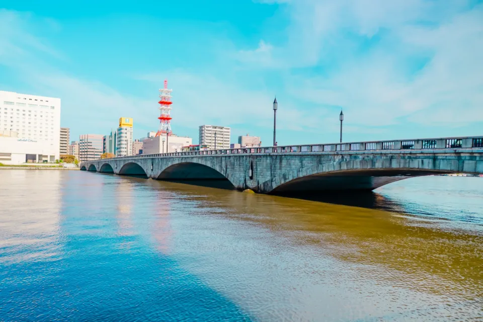 萬代橋