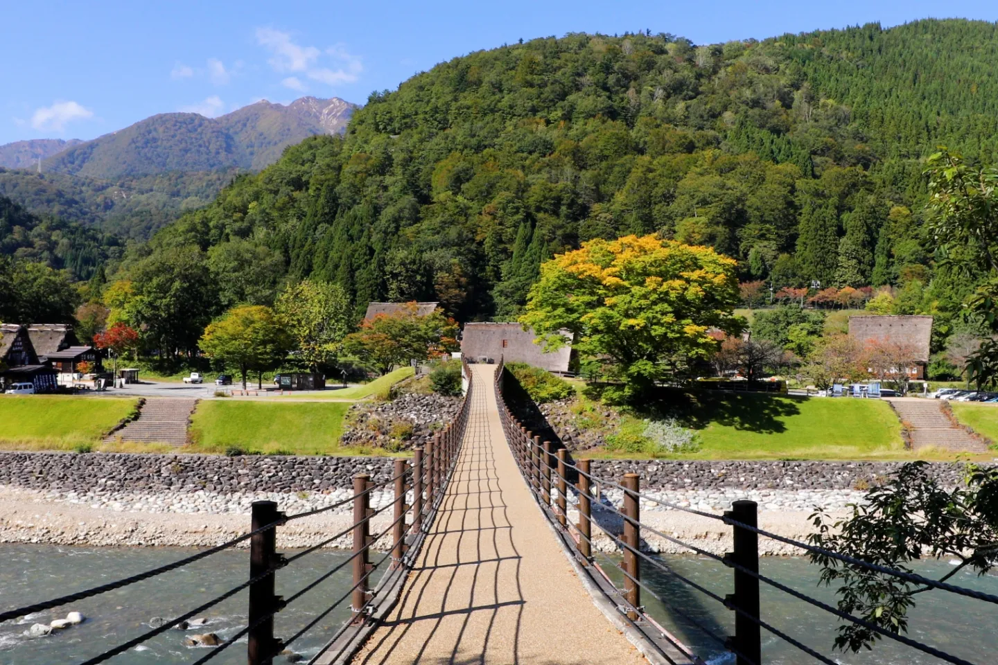 であい橋（白川郷）