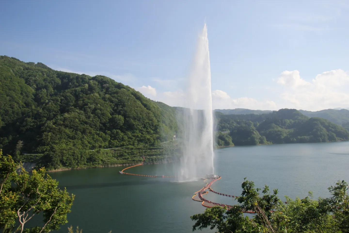 月山湖大噴水