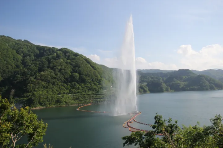 月山湖大噴水