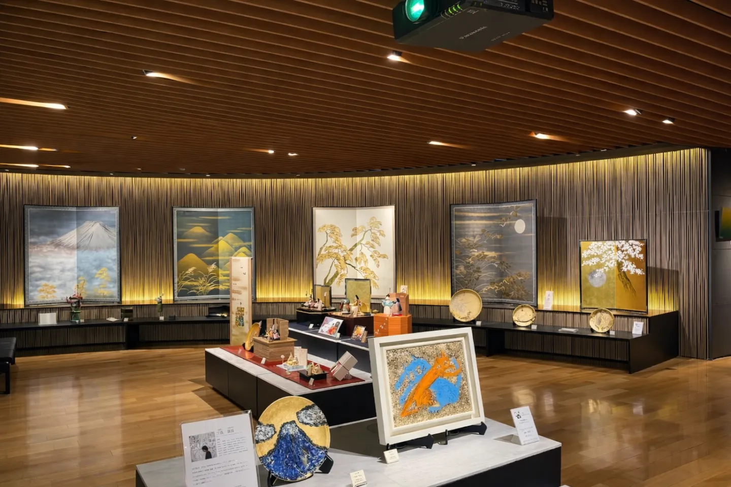 箔一本店 箔巧館