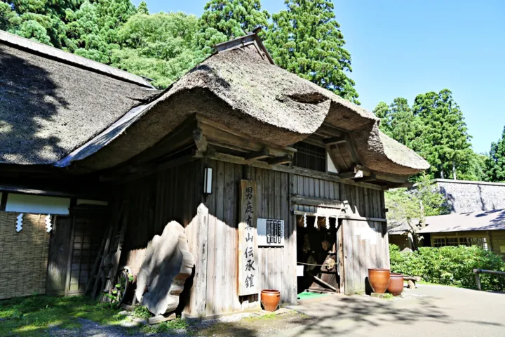 男鹿真山伝承館
