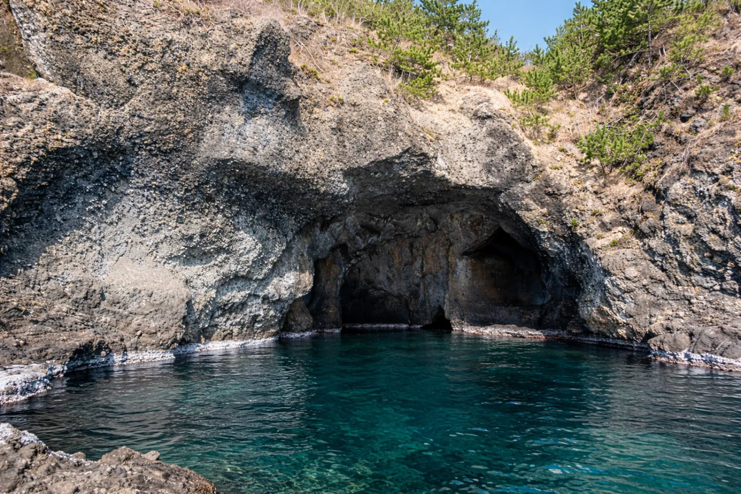 琴浦洞窟（竜王洞）