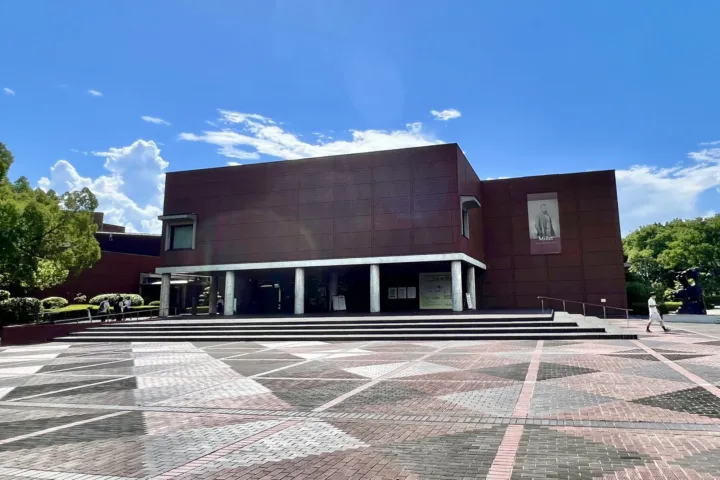 山梨県立美術館