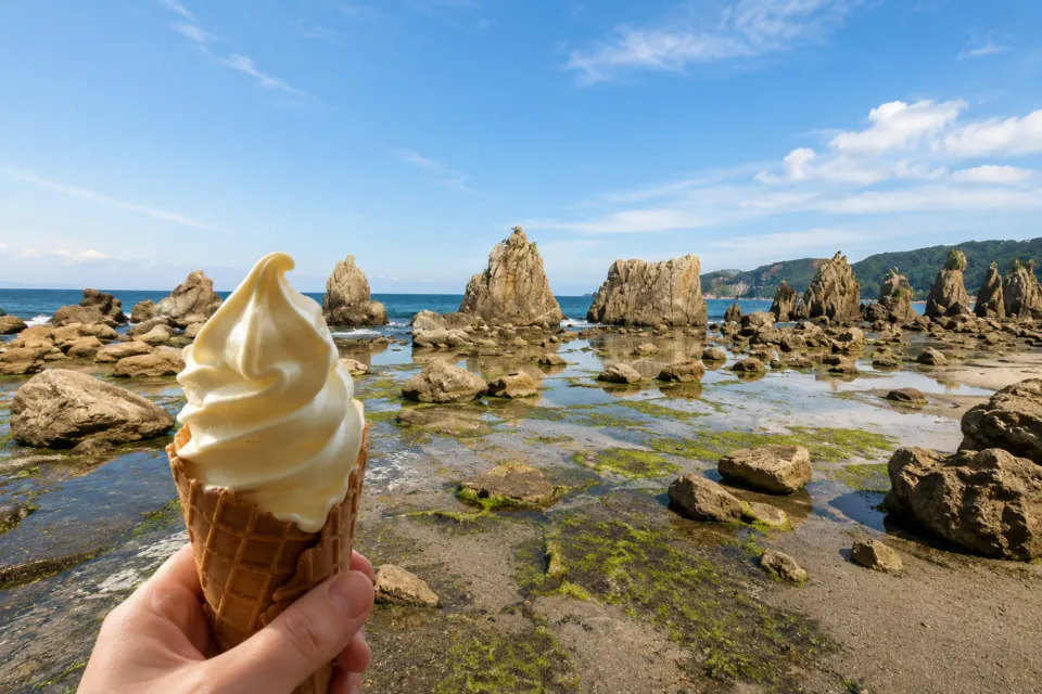 橋杭岩