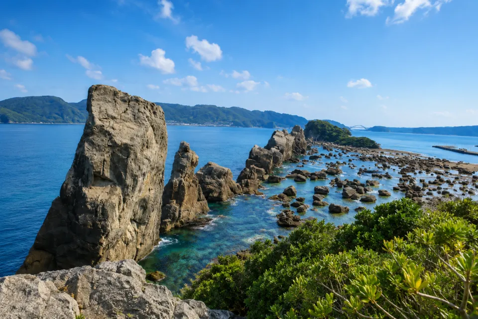 橋杭岩