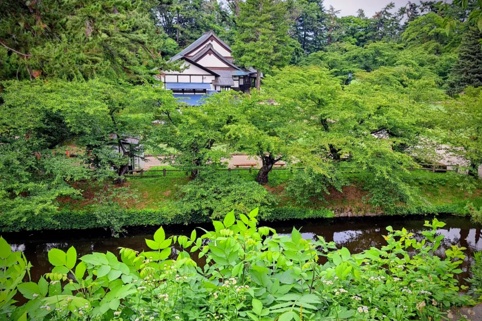 弘前城