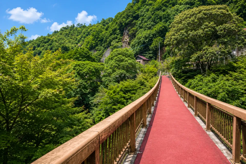 見帰りの滝