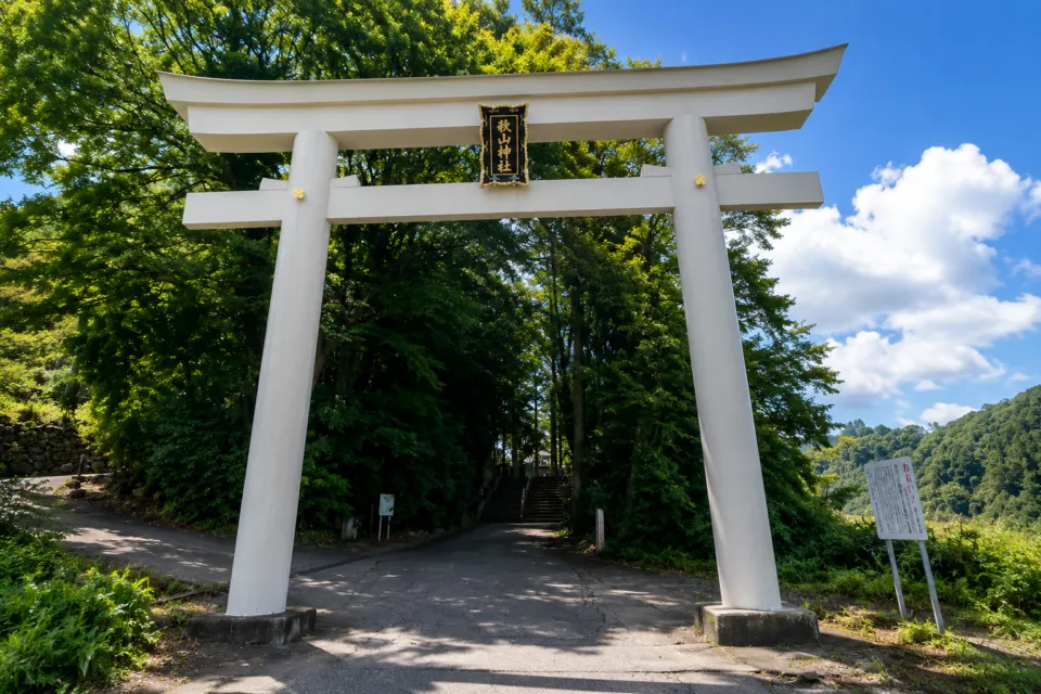 雄山神社 前立社壇