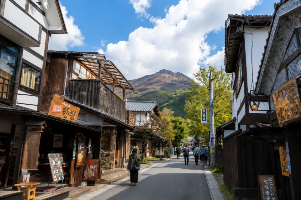 湯の坪街道