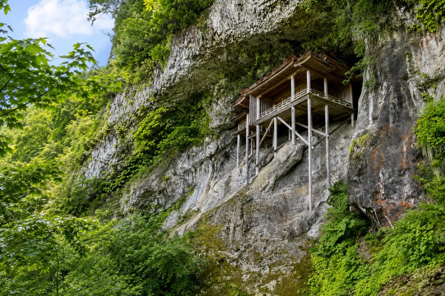 三徳山三佛寺 投入堂