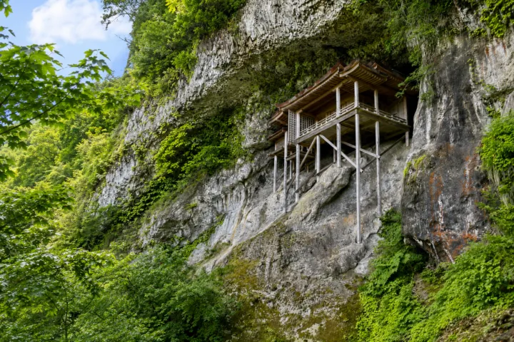 三徳山三佛寺 投入堂